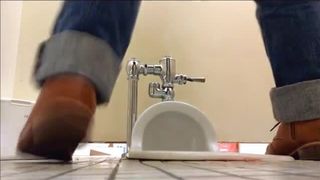 Spying on a sexy teen shitting