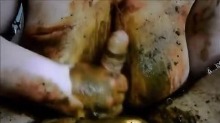 Giving a great scat handjob