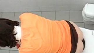 Petite Japanesep ooping