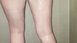 Tattooed teen washing her dirty ass