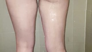 Tattooed teen washing her dirty ass