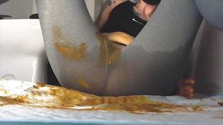 College teen smears poop on her feet