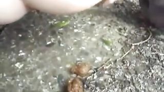 Sexy babe decides to poop outdoor