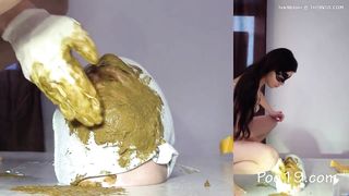 Petite brunette pooping on boyfriend's face