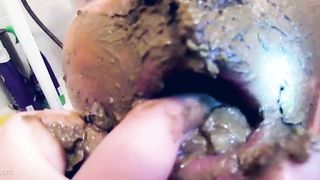 Smearing shit on girlfriend's face