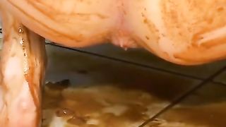 Dark haired milf masturbates