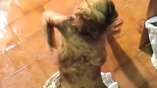 Naughty milf masturbates in unique way