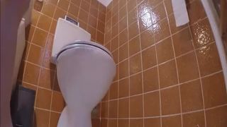 College babe shits on bathroom floor