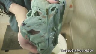 Brunette babe shitting