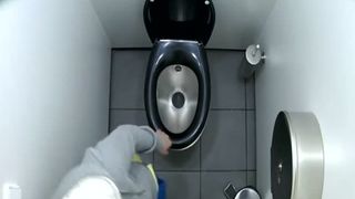 Spying on czech girls pooping