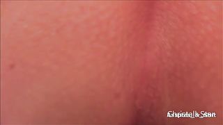 Hot babe struggles to poop