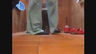 taking a shit in her own hand and playing with the poop