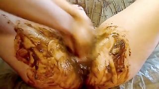 Sexy Girl Plays with her Poop covered Pussy