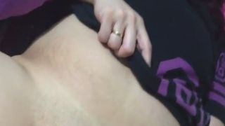 GF finger fucked on her period