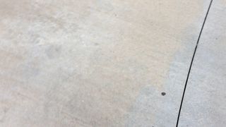 Voyeur pee jogging milf uses park bathroom