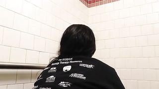 Big black girl pooping