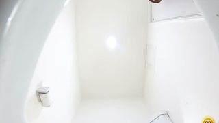 Spying on japanese girl