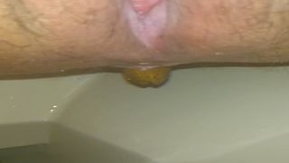 Hot wife pooping
