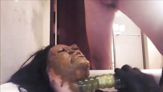 He smears poop on girlfriend's face
