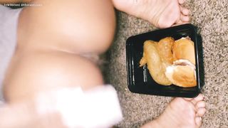 Teen with amazing ass pooping