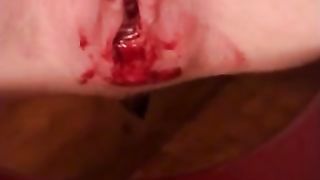 Milf on period shitting