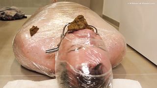 BBW babe shits a lot on slave's face