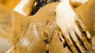 Amazing teen masturbates with brown shit