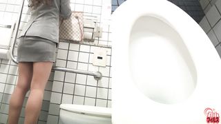 College girl caught shitting a lot