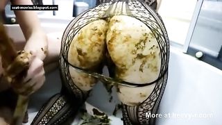 Smearing shit on wife's ass