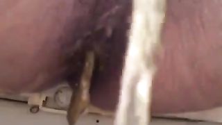 Hairy babe can't stop shitting