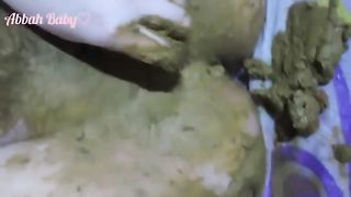 Green haired bbw scat