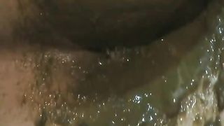 Blonde babe shits in brown pantyhose