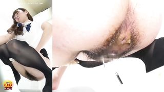 Spying on hairy japanese girl shitting