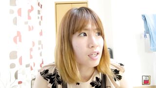 Hairy japanese fingering and shitting
