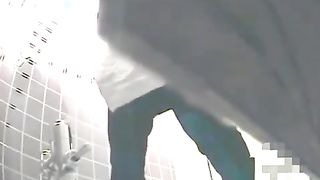 Spied on a girl with diarrhea in the toilet