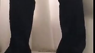 Curvy babe with big ass