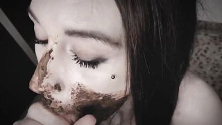 Tasty blowjob from scat girl