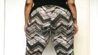 Fat ebony shitting while standing