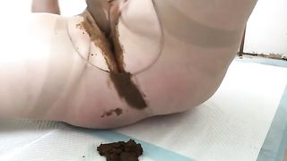 Stuffed fat pussy with shit