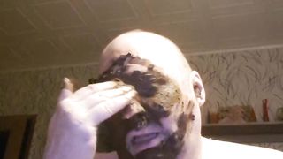 Amateur fat dude loves shit on his face