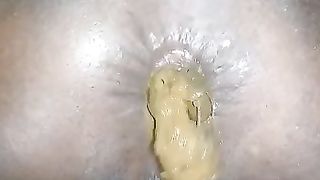 Fat dark booty and yellow poop