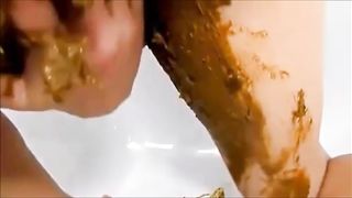 Girl shitting and masturbating