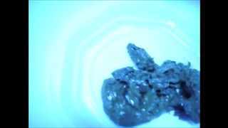 Hot milf shit and piss in the bathtub