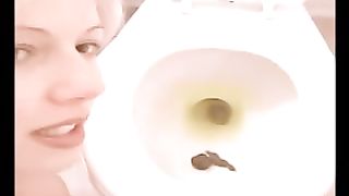 Blonde amateur girl enjoying solo poop