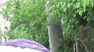 Curvy ass bitch poops outdoor