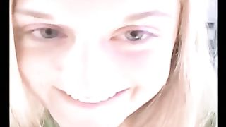 Slutty blonde and brunette ladies pooping