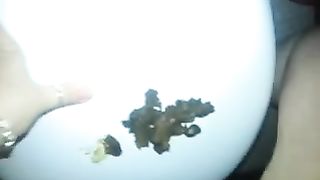 Creamy pooping and pussy rub