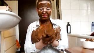 Sexy MILF eating her fresh chocolate poop