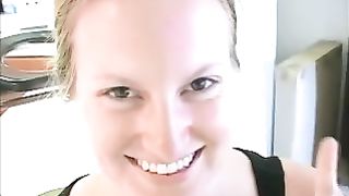 Feona pooping on the plate