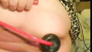 Fat pussy bbw slut masturbates her horny holes